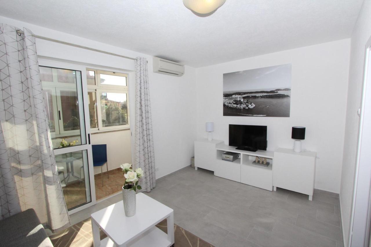 Apartment Stellina Ровинь Экстерьер фото